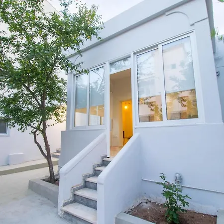 Finikas House