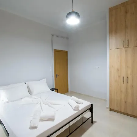 Landhaus Finikas House *